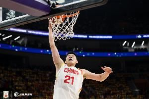 定海神针！胡金秋三节战罢9投7中 砍下15分11篮板1盖帽0失误