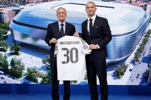 记者：马斯坦托诺自己选择了30号球衣，这并不是皇马的决定