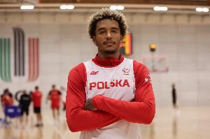 小腿受伤无缘欧锦赛 波兰首胜后索汉发推：！！！！！！Let's go