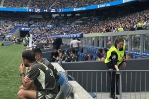 记者谈皇马替补席球员状态：阿诺德面无表情、罗德里戈情绪轻松