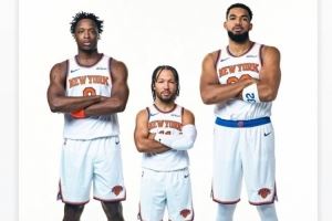 你礼貌吗！唐斯晒媒体日合照 把布伦森身子P小&显得头更大了