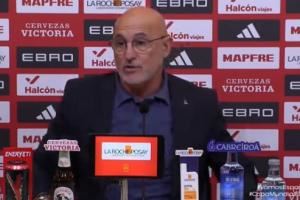 德拉富恩特回应记者：你踢球有不疼的时候吗？亚马尔的不适很正常