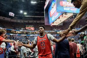 懂得感恩!奎因:感谢鹈鹕球迷 这是我的第二故乡 我愿倾其所有